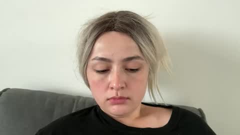 emily_morning_dew online show from 09/18/25, 04:58