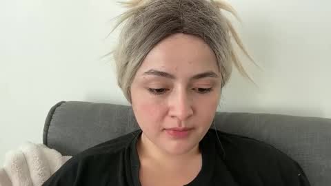 emily_morning_dew online show from 09/22/25, 06:15