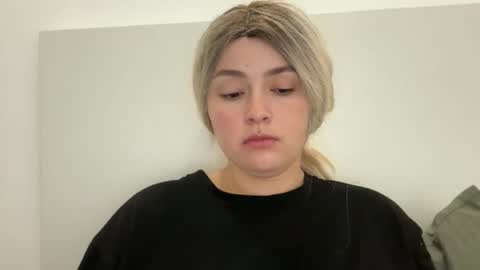 emily_morning_dew online show from 10/13/25, 06:02