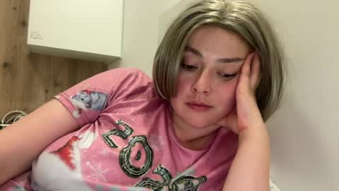 emily_morning_dew online show from 06/30/26, 08:10