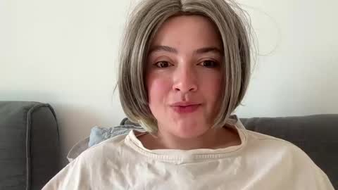 emily_morning_dew online show from 07/15/26, 04:40