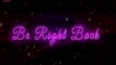 Snapshot of emily_nyaffe chatting on 12/25/24, 12:37 Lia online show from 12/25/24, 12:37