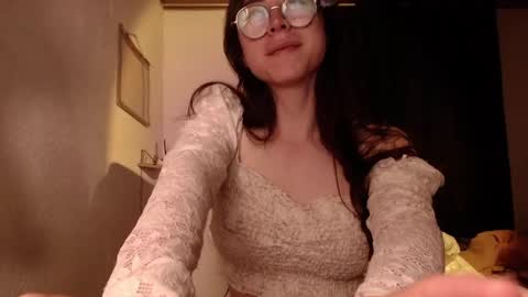 emily_pearl_ online show from 12/15/24, 11:42