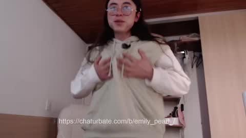 emily_pearl_ online show from 02/20/25, 07:52
