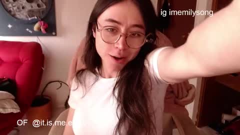 emily_pearl_ online show from 02/14/26, 07:32