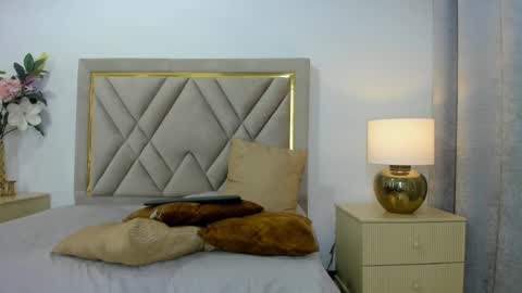 Emily online show from 11/18/25, 07:07