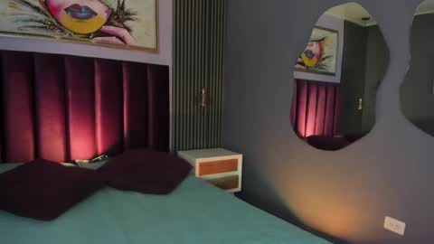 Snapshot of emily_roberts1 chatting on 02/10/25, 01:22 Emily  online show from 02/10/25, 01:22