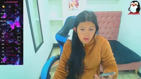 Snapshot of emily_rosse04 chatting on 01/30/25, 12:06 online show from 01/30/25, 12:06