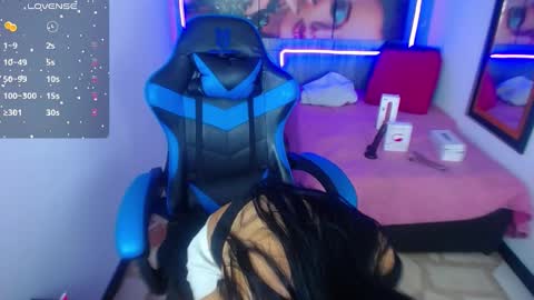 Snapshot of emily_rosse04 chatting on 03/11/25, 12:06 online show from 03/11/25, 12:06