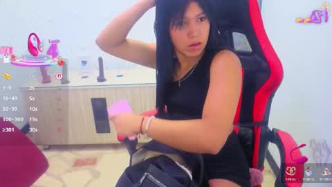 Snapshot of emily_rosse04 chatting on 10/16/25, 12:28 online show from 10/16/25, 12:28