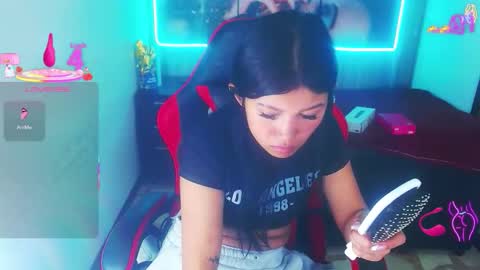 Snapshot of emily_rosse04 chatting on 01/14/26, 03:17 online show from 01/14/26, 03:17