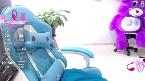 Snapshot of emily_rosse04 chatting on 04/09/26, 11:59 online show from 04/09/26, 11:59