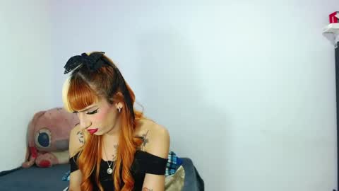 Snapshot of emily_rousxxx chatting on 11/16/25, 01:22 Emily IGEmmily Baussa online show from 11/16/25, 01:22