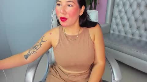 Snapshot of emily_sander_ chatting on 10/02/25, 07:10 emily_sander_ online show from 10/02/25, 07:10