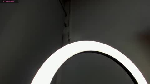 Snapshot of emily_sander_ chatting on 10/30/25, 04:08 emily_sander_ online show from 10/30/25, 04:08