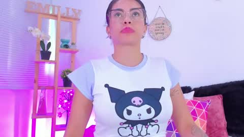 Emily online show from 02/09/25, 05:11