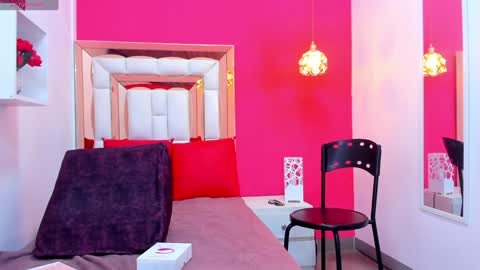 Snapshot of emily_sexy3 chatting on 02/04/25, 11:16 Emily online show from 02/04/25, 11:16