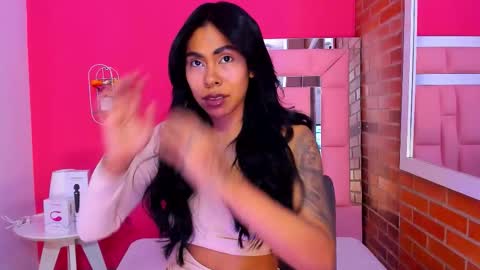 Snapshot of emily_sexy3 chatting on 09/27/25, 11:37 Emily online show from 09/27/25, 11:37