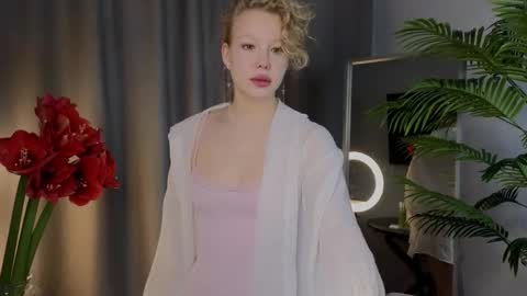 emily shepard online show from 12/03/25, 02:30