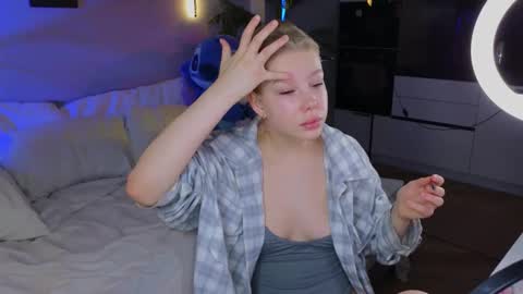 emily shepard online show from 04/23/26, 02:35