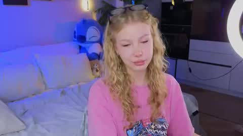 emily shepard online show from 04/24/26, 02:36