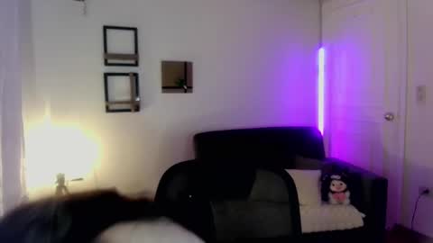 Snapshot of emily_swan_04 chatting on 02/14/25, 12:09 Emily  Swan online show from 02/14/25, 12:09