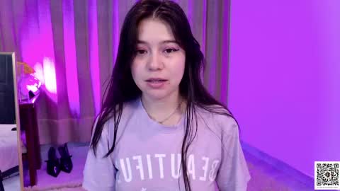 Snapshot of emily_sweet30 chatting on 05/11/26, 10:51 Emily online show from 05/11/26, 10:51