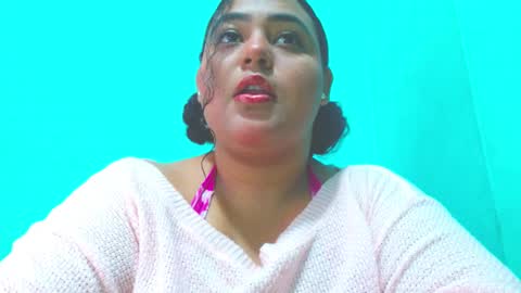 Snapshot of emily_sweet_23 chatting on 01/06/25, 02:04 Liss online show from 01/06/25, 02:04