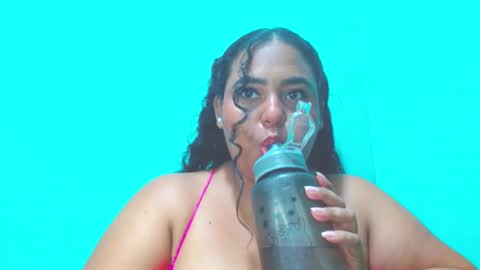 Snapshot of emily_sweet_23 chatting on 01/13/25, 03:12 Liss online show from 01/13/25, 03:12