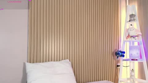 Emily online show from 04/08/26, 11:54