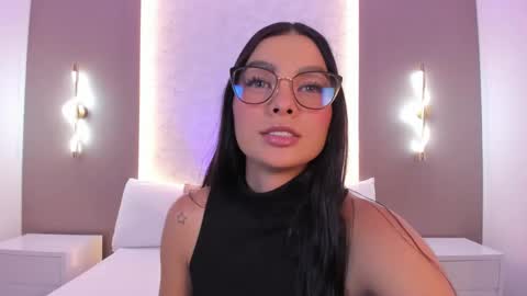 emily_tolson online show from 02/02/26, 07:23