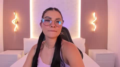 emily_tolson online show from 02/04/26, 08:03