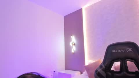 emily_tolson online show from 02/25/26, 11:42