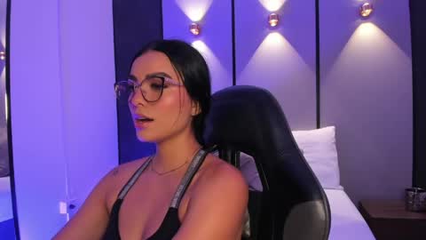 Snapshot of emily_tolson chatting on 06/03/26, 08:03 emily_tolson online show from 06/03/26, 08:03
