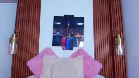 Emily. online show from 10/05/25, 03:16