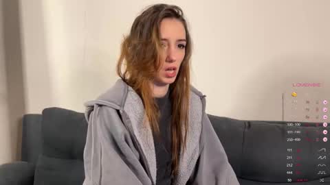 Lia online show from 11/29/25, 06:49