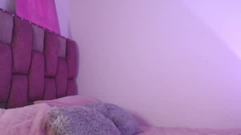 emily_w2 online show from 05/21/26, 04:08