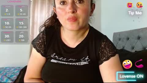 Snapshot of emily_white00 chatting on 02/26/25, 10:31 emily online show from 02/26/25, 10:31
