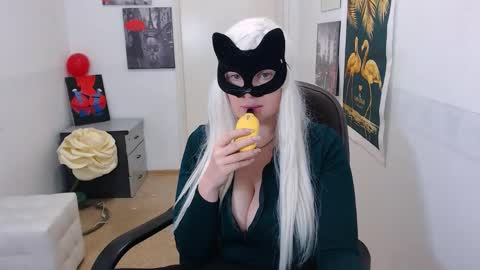 Emily online show from 02/19/25, 04:22