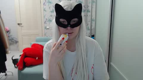 Emily online show from 01/09/26, 02:20