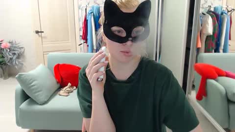 Emily online show from 03/12/26, 07:42