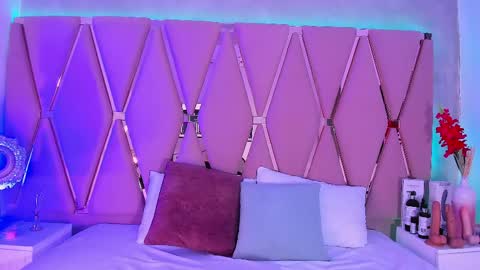 Emily online show from 04/19/26, 01:16