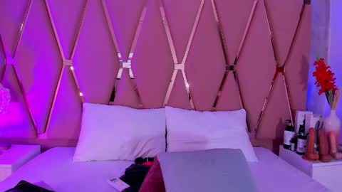 Emily online show from 04/25/26, 01:52