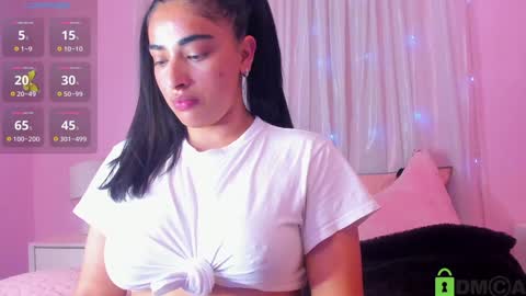 Snapshot of emilybta chatting on 12/11/24, 08:28  EMILY  online show from 12/11/24, 08:28