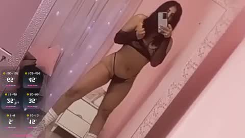 Snapshot of emilybta chatting on 02/23/25, 02:25  EMILY  online show from 02/23/25, 02:25