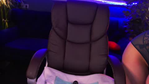 Emy online show from 01/31/25, 09:59