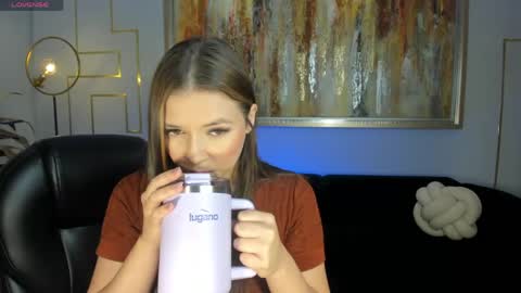 Snapshot of emilycarterr_ chatting on 06/05/26, 10:43 Emily Carter online show from 06/05/26, 10:43