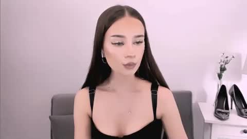 Snapshot of emilycharming chatting on 02/23/26, 09:12 EmilyCharming online show from 02/23/26, 09:12