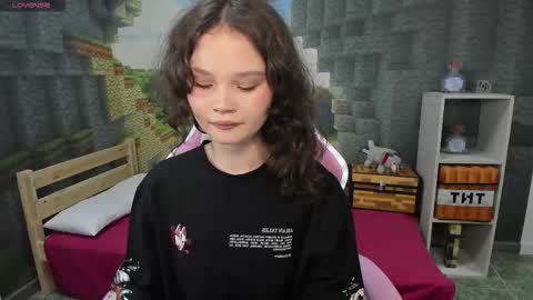 Emilyhaves online show from 09/27/25, 05:07