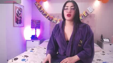 EMILY  online show from 10/23/25, 04:12